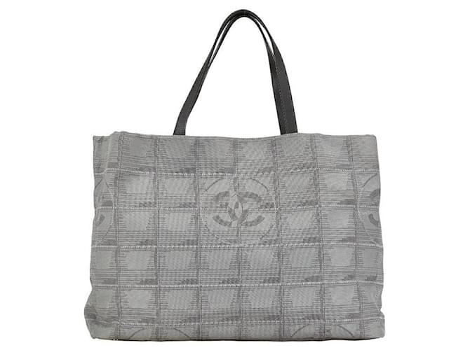 Chanel New Travel Line Tote Bag Canvas Tote Bag in gutem Zustand Leinwand  ref.1396138
