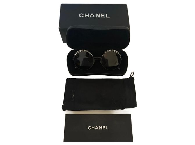 Chanel Gafas de sol Negro Plástico
