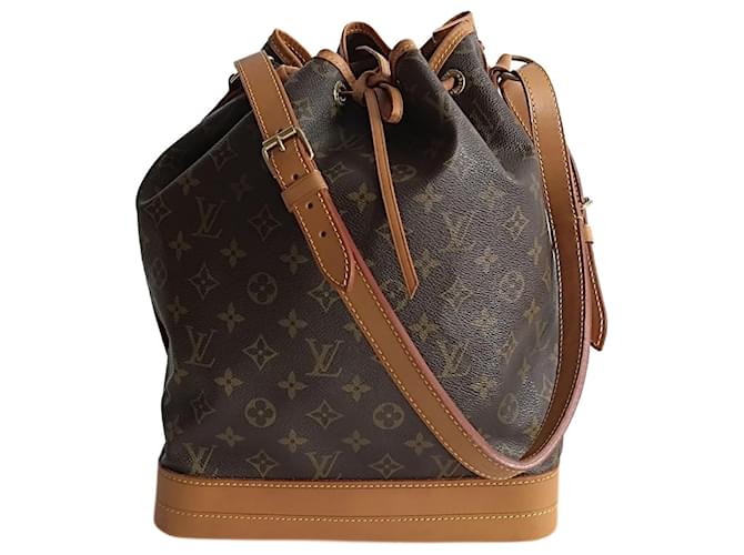 Bolsa tiracolo Louis Vuitton Noè GM com monograma Marrom Lona  ref.1398107