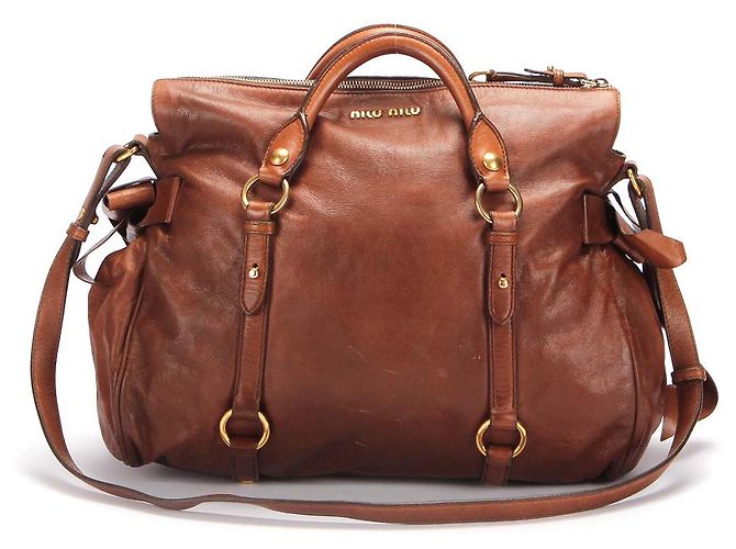 Bolsa de ombro de couro Miu Miu em muito bom estado