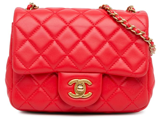 Rabat écrasé en cuir d'agneau mini carré rouge Chanel  ref.1398574