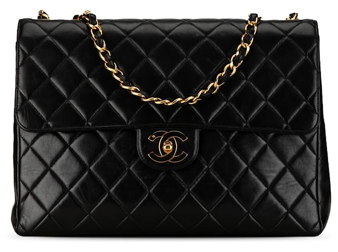 Solapa única Chanel Jumbo Classic de piel de cordero negra Negro Cuero  ref.1398593