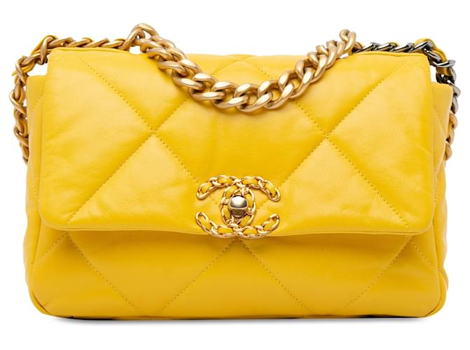 Bolso mediano con solapa 19 de piel de cordero amarillo Chanel Cuero  ref.1398596