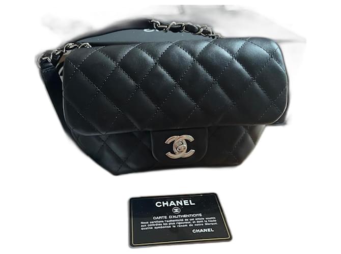 Classique Chanel Timeless Cuir Noir  ref.1398674