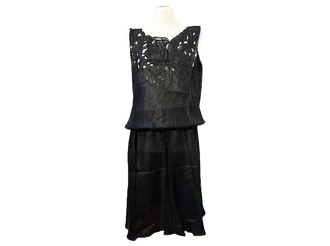 Krizia Kleid aus schwarzem Leinen