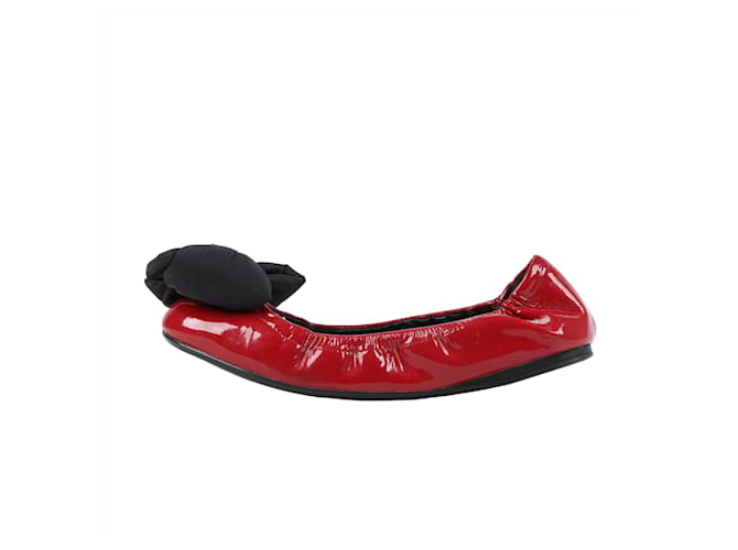 Bow Prada Zapatos planos de ballet con lazo negro y charol rojo Talla 36.5 UE Roja Cuero  ref.1399763