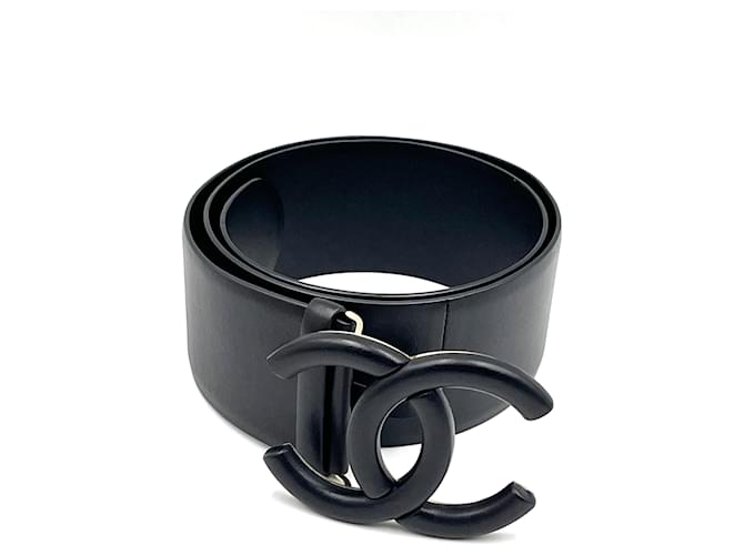 CHANEL Negro Cuero  ref.1399957