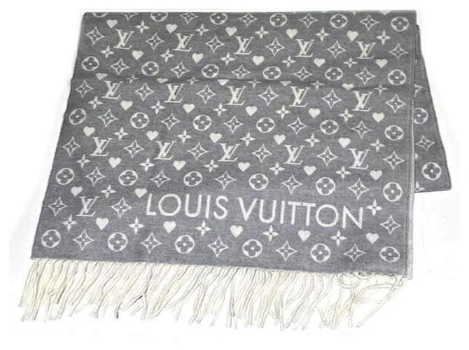 Jeu Louis Vuitton sur Cachemire Gris  ref.1400811