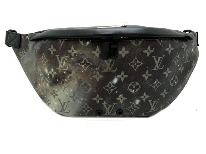 Louis Vuitton Entdeckung Schwarz Leinwand  ref.1400969