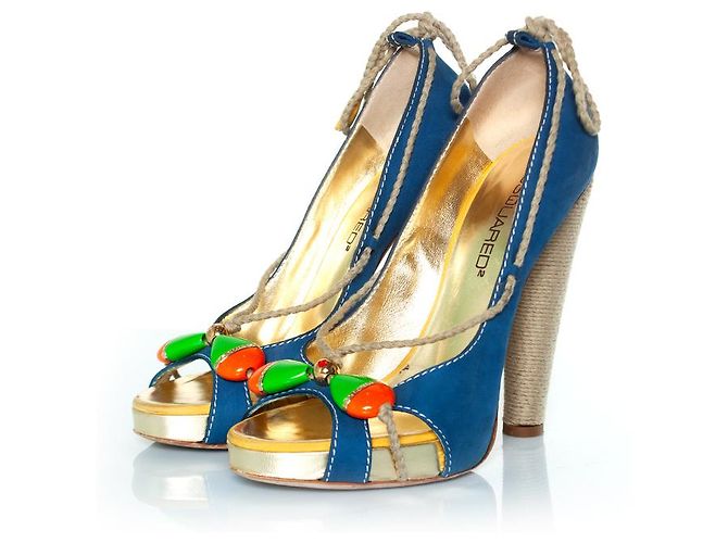Dsquared2, Blue suede candy pump