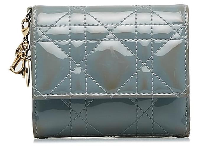 Carteira curta de couro Dior Cannage Patent Lotus Wallet em bom estado  ref.1401549