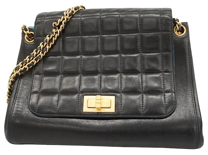 Barra de chocolate Chanel Preto Couro  ref.1401740