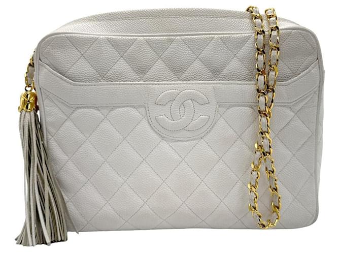 Chanel Matelassé White Leather  ref.1401916