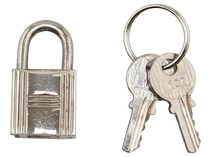 Hermès Hermes Metal Cadena Key Set Padlock Keychain in Very Good Condition Silvery  ref.1402211