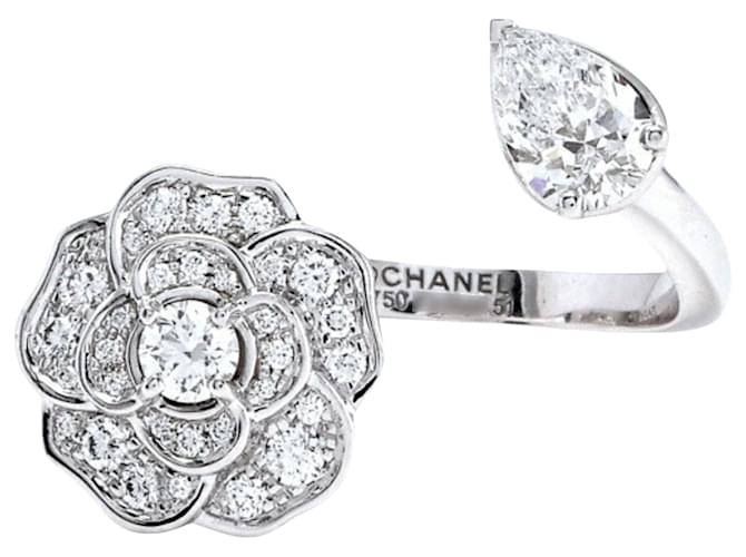 Timeless Chanel Camellia Silvery White gold  ref.1402353