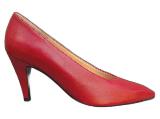 Charles Jourdan Pumps aus rotem Leder 8 cm Absatz