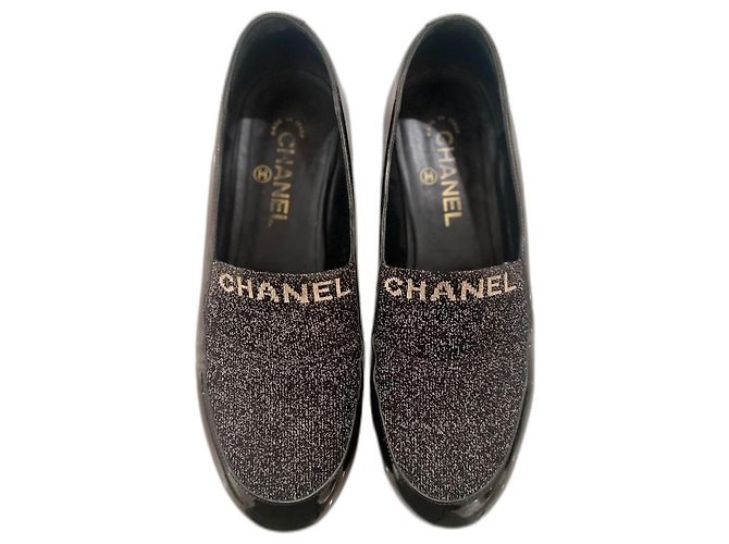 Mocasines Chanel Socky CC de charol negro