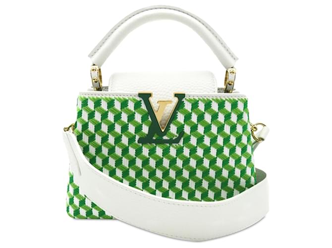 Louis Vuitton Mini Capucines Taurillon bordados en blanco Cuero Becerro  ref.1404104