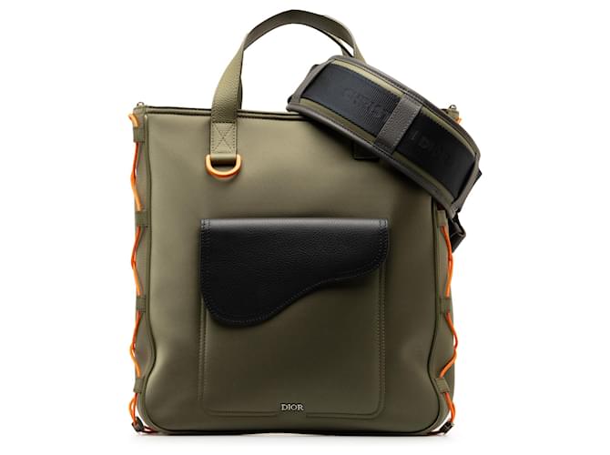 Saddle Bolso tote Dior verde x Sacai Verde oscuro Cuero Becerro Nylon Paño  ref.1404428