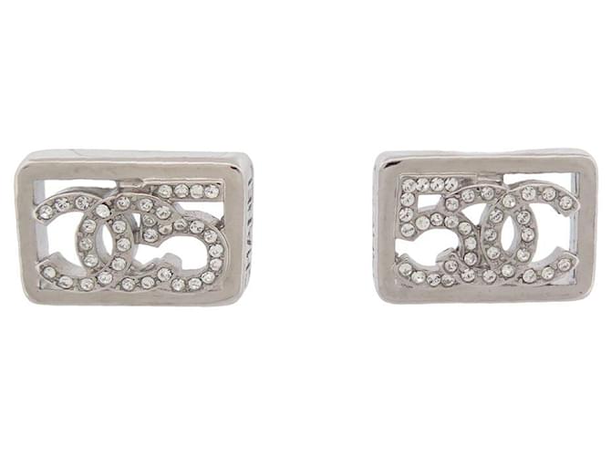 NUEVOS PENDIENTES CUADRADOS CC CON LOGO CHANEL 2023 PENDIENTES METAL PLATA  ref.1404550