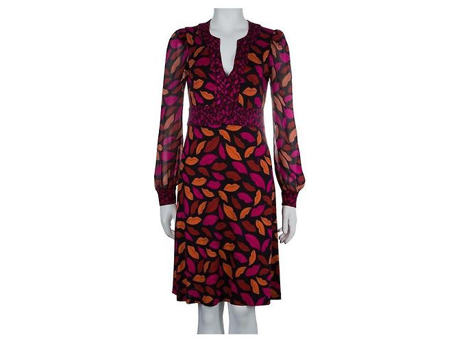 Diane Von Furstenberg Vestido de seda DvF Leyah en estampado Midnight Kiss. Multicolor