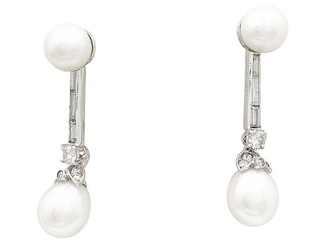 inconnue Boucles d'oreilles perles, diamants, platine, or blanc.
