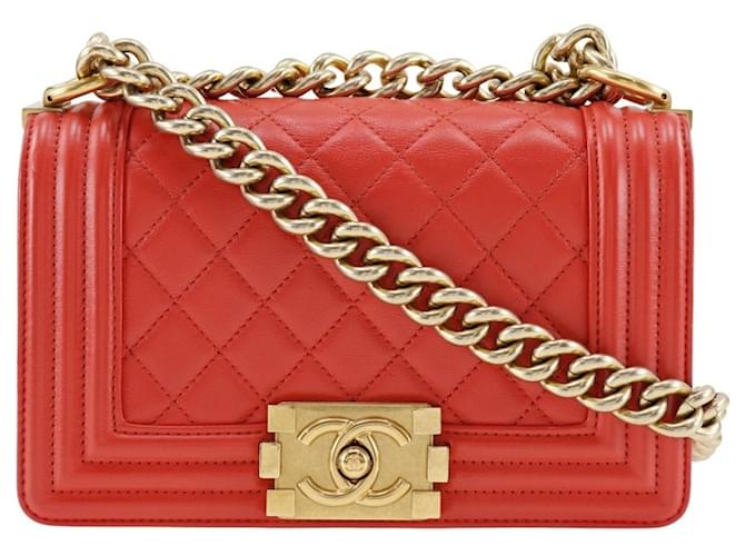 Chanel Boy Vermelho Couro  ref.1404977