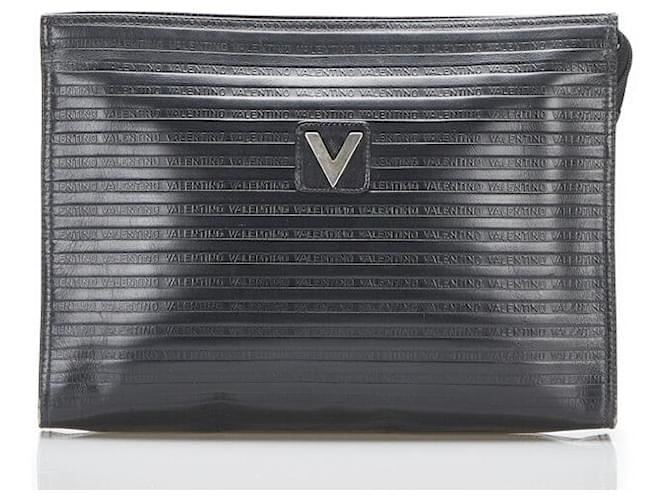 Bolsa clutch com logotipo de couro Valentino Bolsa clutch em couro em bom estado  ref.1405223