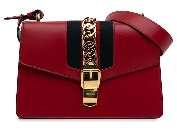 Bolso satchel Sylvie mediano Gucci rojo Roja Cuero  ref.1406410