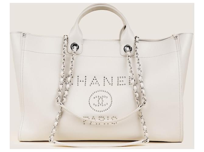 Chanel Bolso shopper grande Deauville Blanco Cuero  ref.1406582