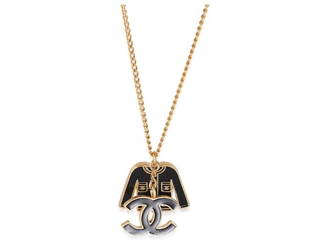 Chanel 2002 Fashion Pendant in  Gold Plated Golden Metallic Metal  ref.1406756