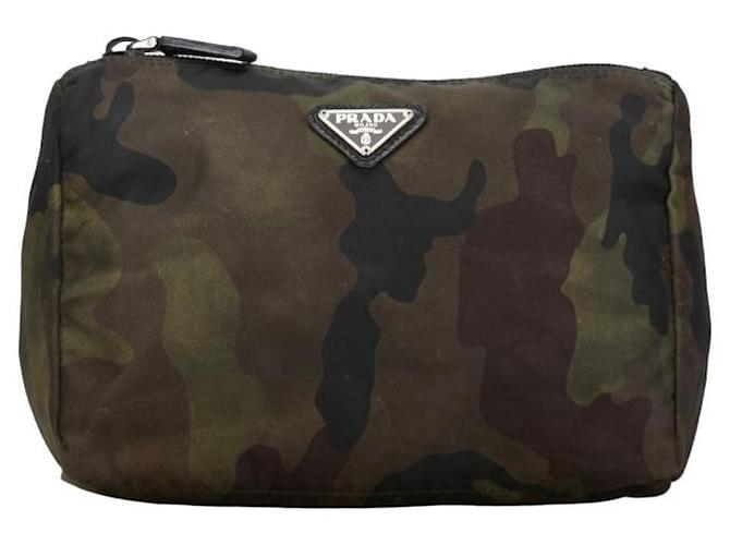 Bolso de nylon camuflaje de Prada con placa de logo triangular en muy buen estado Castaño Lienzo  ref.1407847