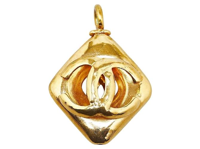 Chanel Vintage Coco Mark Pendant Top Gold Plated in Very Good Condition Golden Metal  ref.1408687