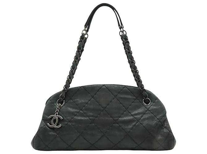 Chanel Mademoiselle Preto Couro  ref.1408931