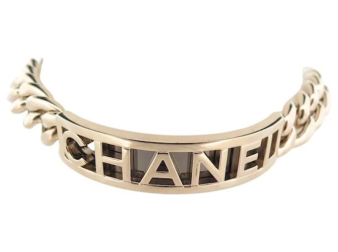 NEW CHANEL NECKLACE 2023 SUIT LOGO PLATE CURB CHAIN NECKLACE CHOKER Golden Metal  ref.1409059