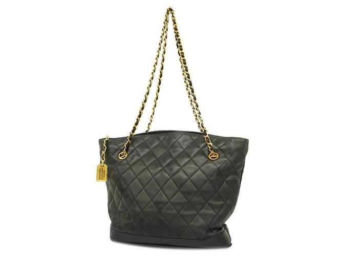 Timeless Chanel Matelassé Schwarz Leder  ref.1409372