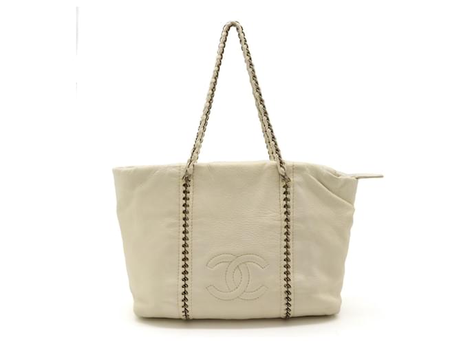 Classique Chanel COCO Mark Cuir Blanc  ref.1409482