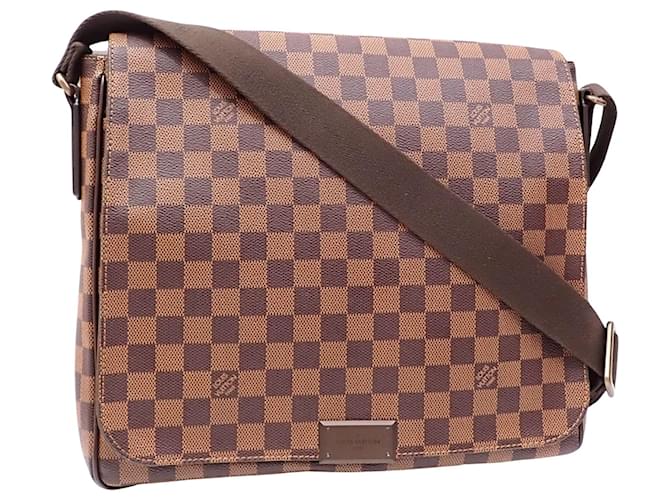 Louis Vuitton District Brown Cloth  ref.1409684