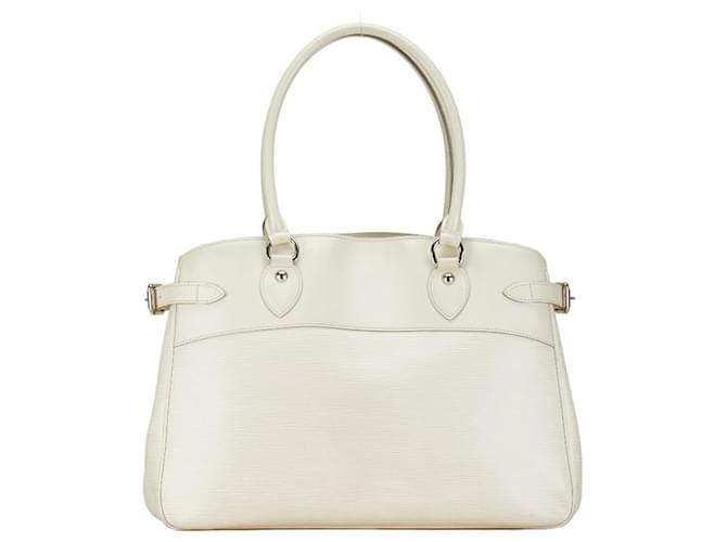 Louis Vuitton Passy Blanco Cuero  ref.1411045