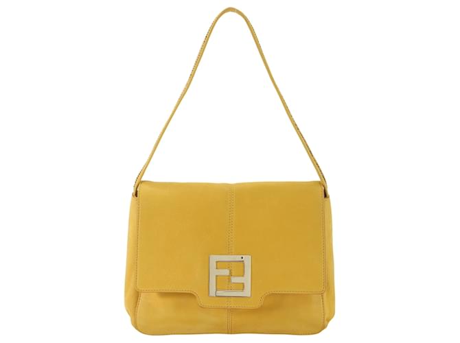 Fendi Mamma Baguette Cuir Jaune  ref.1411530