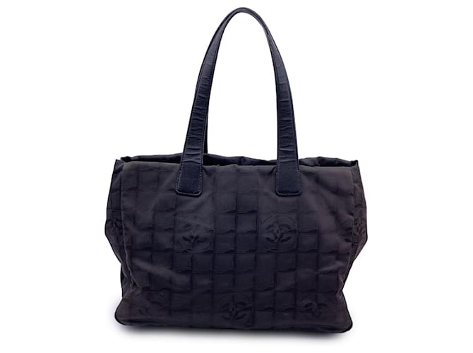 Chanel Black Nylon New Travel Line Tote Shoulder Bag 2000S Cloth  ref.1411903