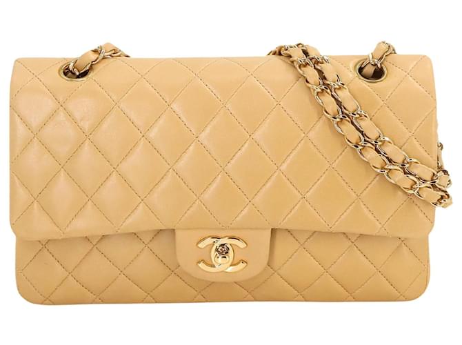 Timeless Chanel intemporal Bege Couro  ref.1412272