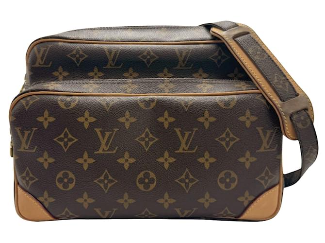 Louis Vuitton Nile Castaño Lienzo  ref.1412421