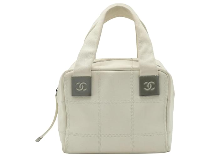 Chanel Chocolate bar White Leather  ref.1412546