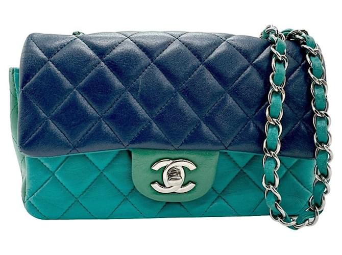 Classique Chanel Timeless Cuir Vert  ref.1412567