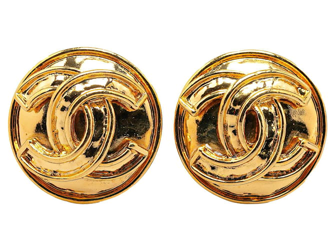 Vergoldete CC-Ohrclips von Chanel in Gold Golden  ref.1413232