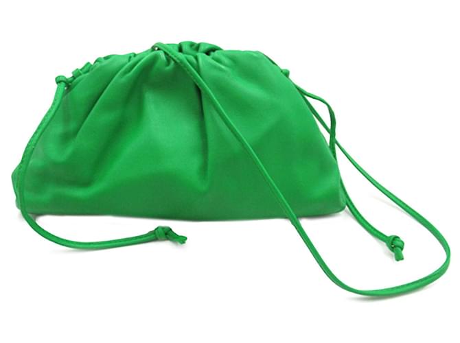 Bolso bandolera Bottega Veneta The Mini Pouch verde Cuero  ref.1413243