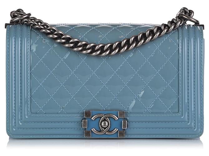 Le Boy Bolsa Chanel Média Azul Patent Boy Couro  ref.1413304