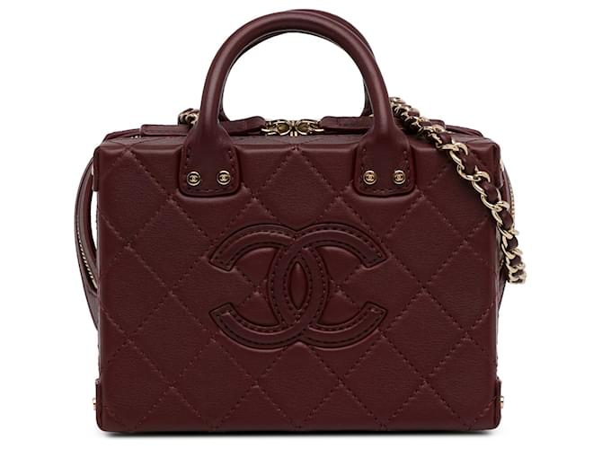 Sac Vanity Case Box en cuir de veau matelassé CC rouge Chanel Veau façon poulain Bordeaux  ref.1413903