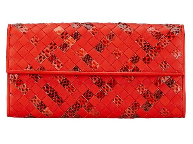 Portefeuille long en cuir Intrecciato de Bottega Veneta en excellent état Rouge  ref.1414067